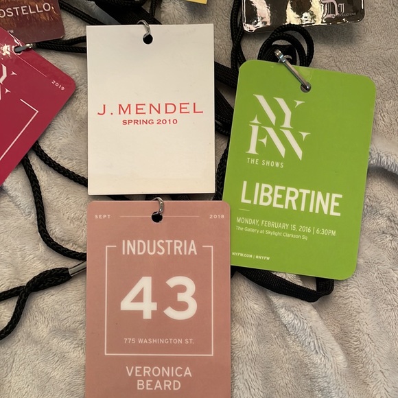NYFW - Assorted backstage passes to some great shows! Ten in collection. - Picture 4 of 5